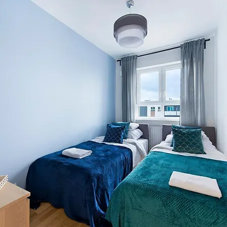 Zachodnia Station Serviced Apartamento *